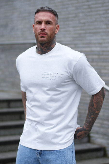 Λευκό ανδρικο oversized T-shirt με μικρό τύπωμα / 5600W